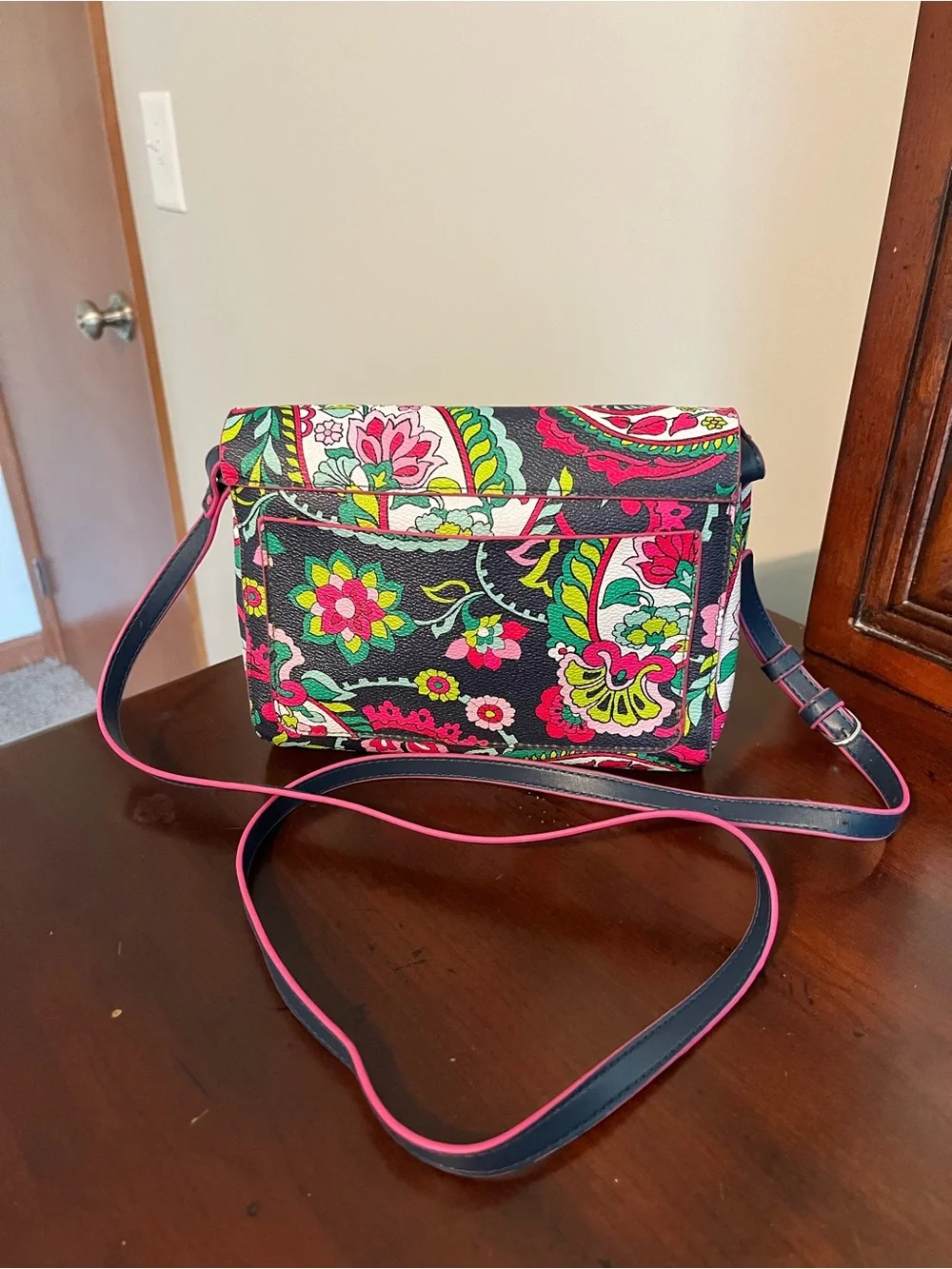 Vera Bradley Scalloped HipsterCrossbody with Pink & Green Floral Paisley Accents